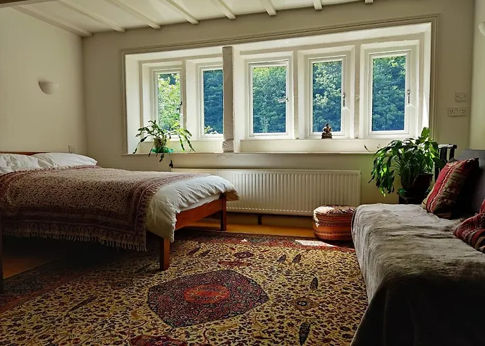 Beautiful Quiet Room In The Heart Of Holmfirth